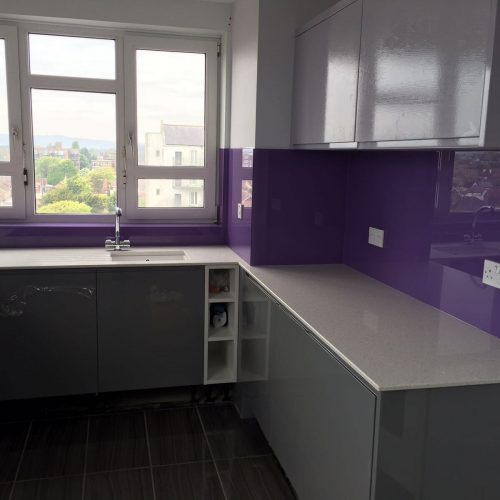 purple kitchen splashback